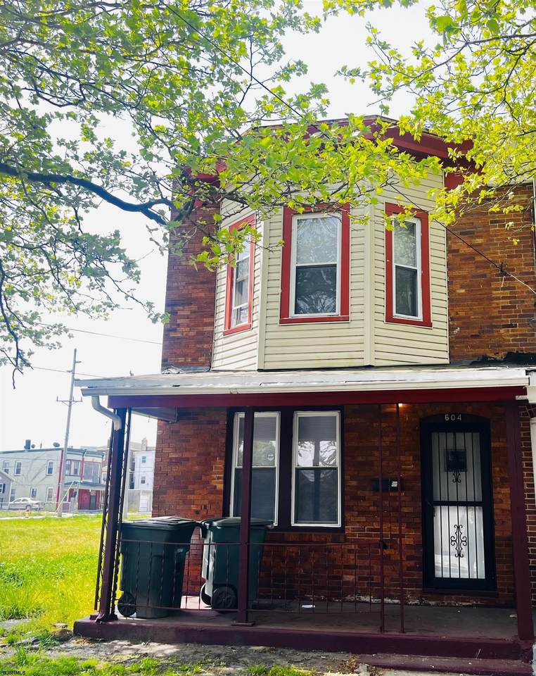 604 Indiana - Photo 1