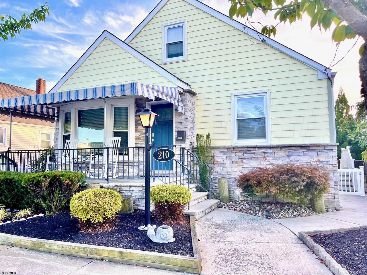 210 Jerome - Photo 1