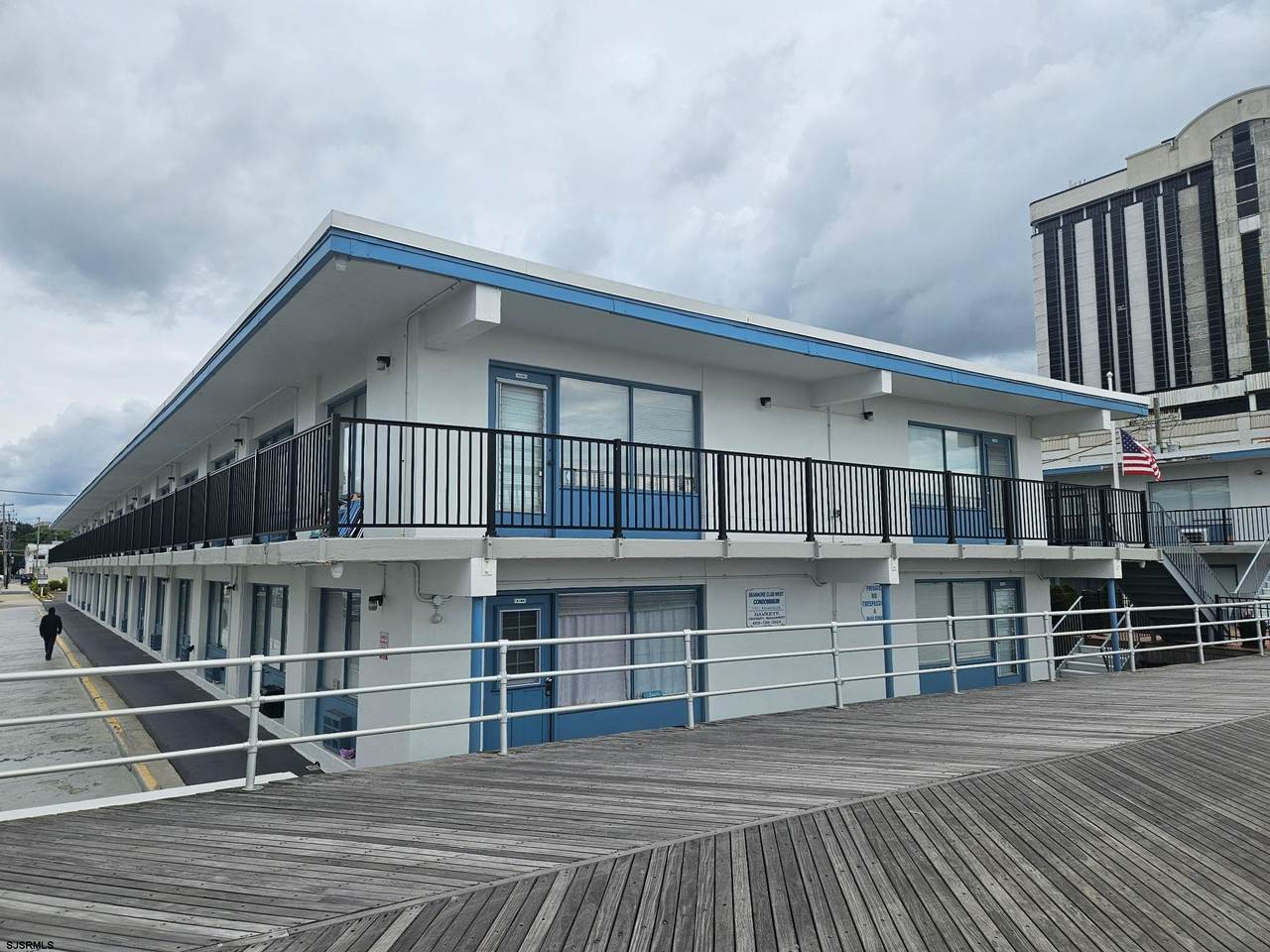 3501 Boardwalk - Photo 1