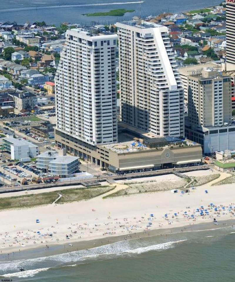 3101 Boardwalk - Photo 1