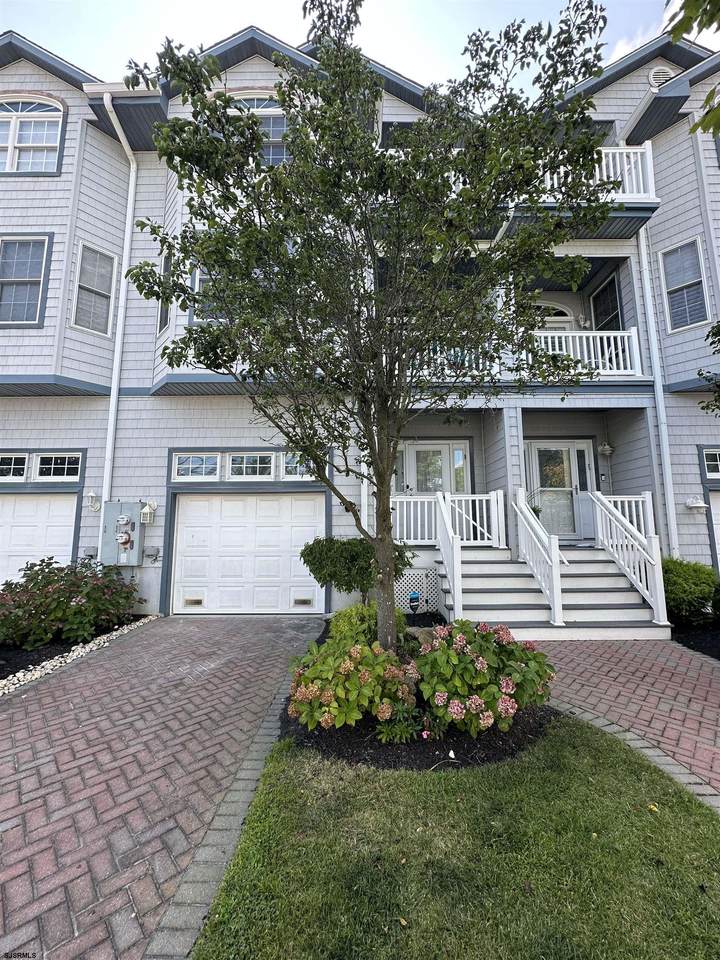 32 Coolidge - Photo 1