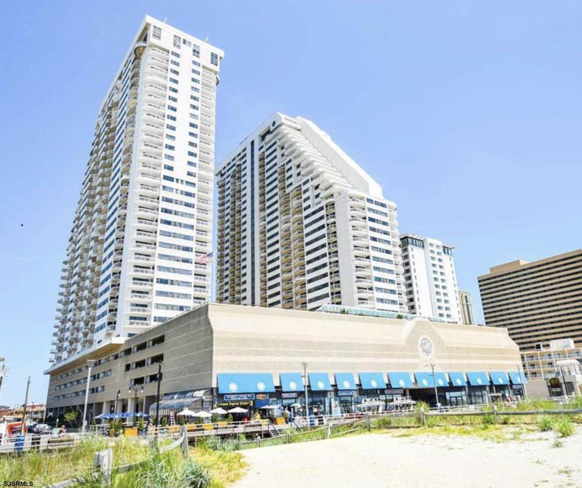 3101 Boardwalk - Photo 1