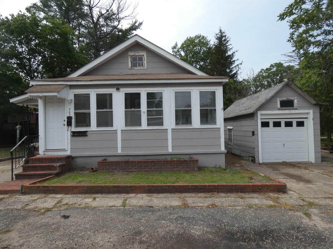 307 Norfolk - Photo 1