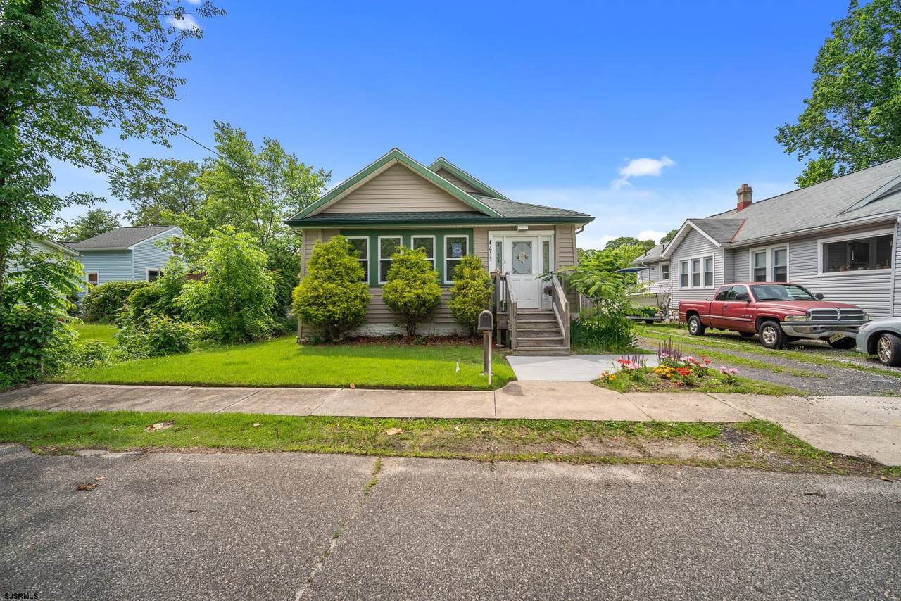 411 Lillian St - Photo 1