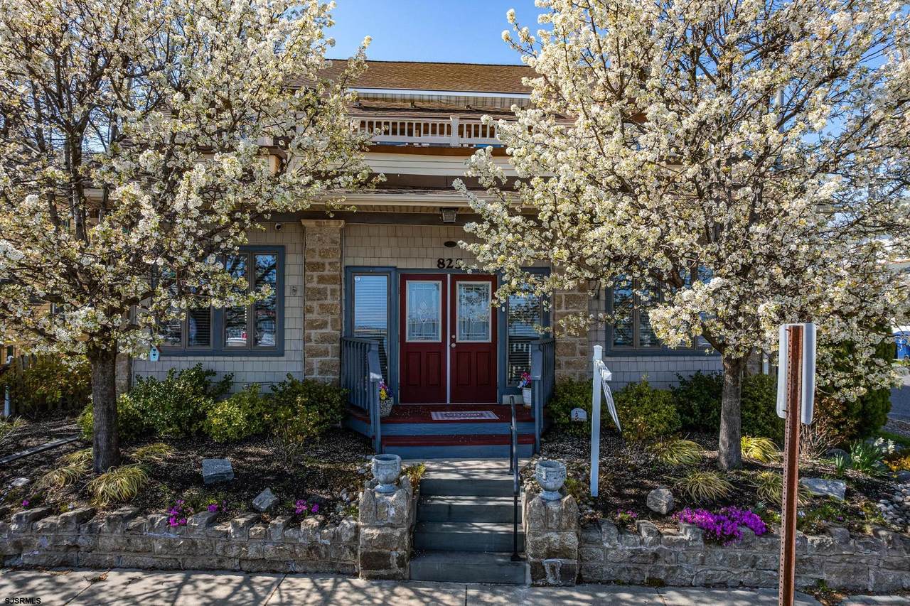 825 Bay - Photo 1