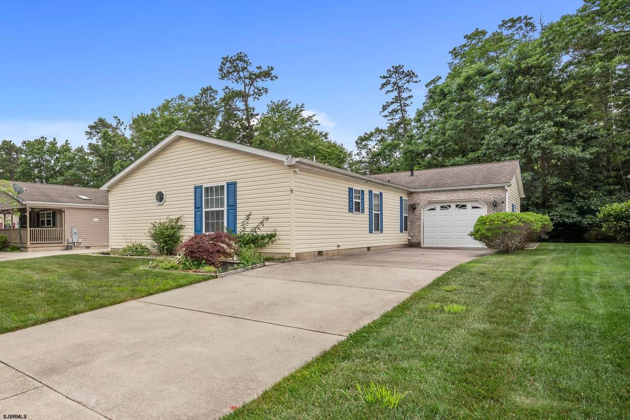 207 Pebble Beach Dr - Photo 1