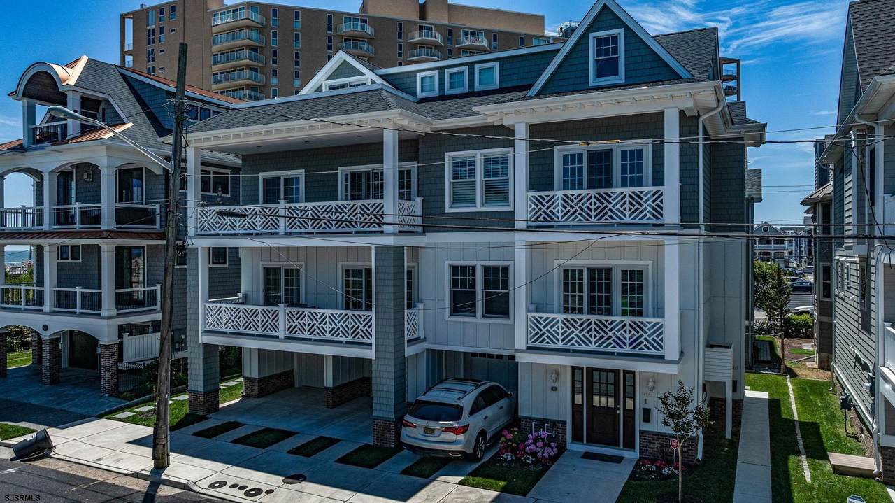 918 Delancey - Photo 1
