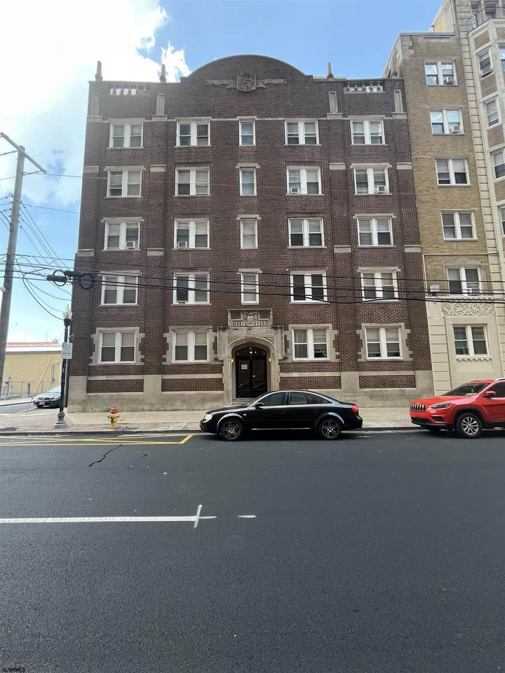 33 Iowa - Photo 1