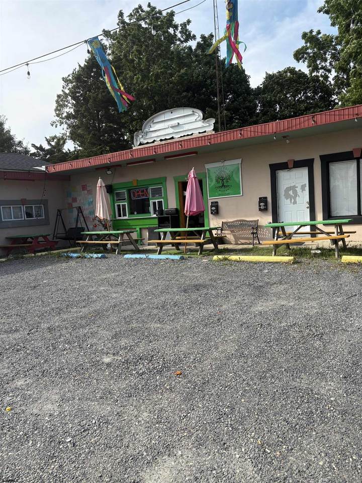Mexican Restaurant - Photo 1