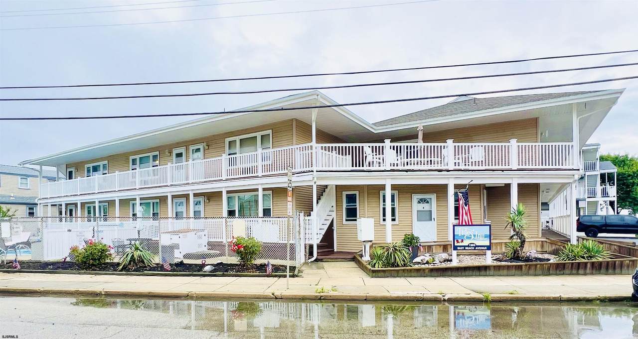 1203 Beach Ave E - Photo 1