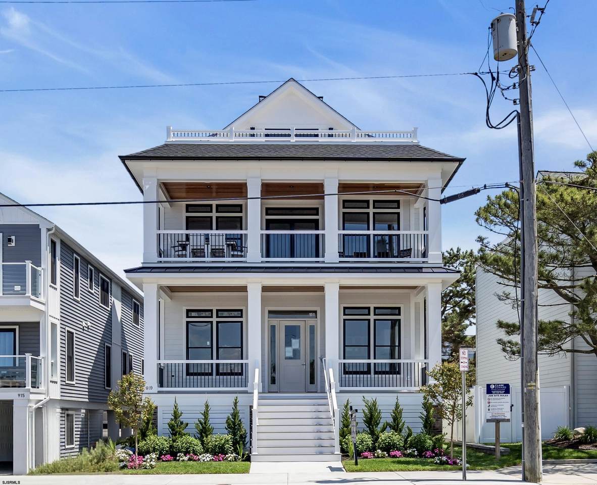 917 5th Street - Photo 1