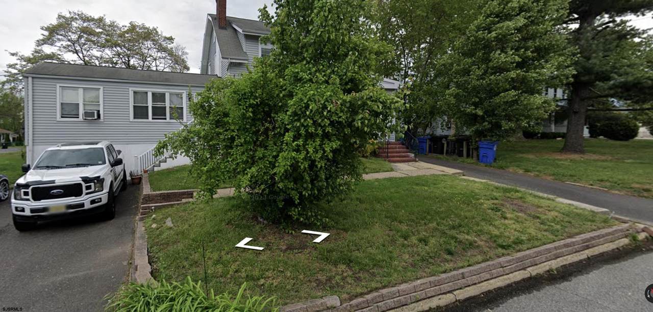 662 Delaware St - Photo 1