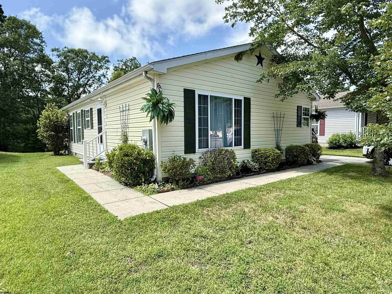 35 Knollwood - Photo 1