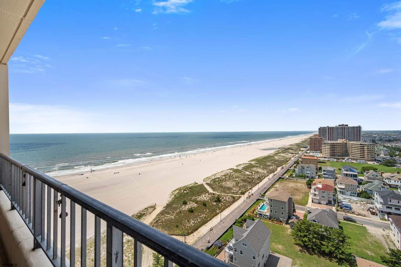 3851 Boardwalk - Photo 1