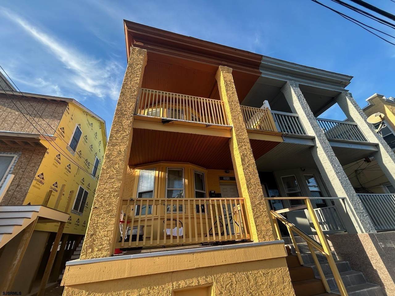 2819 Arctic Avenue - Photo 1