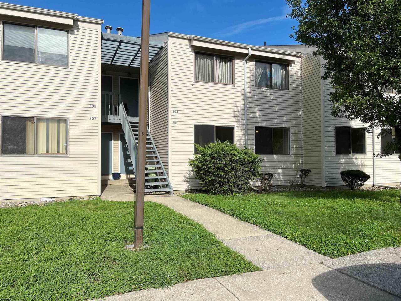 610 Noahs Rd #305 - Photo 1