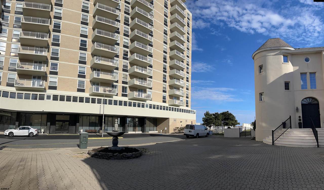 101 Plaza - Photo 1