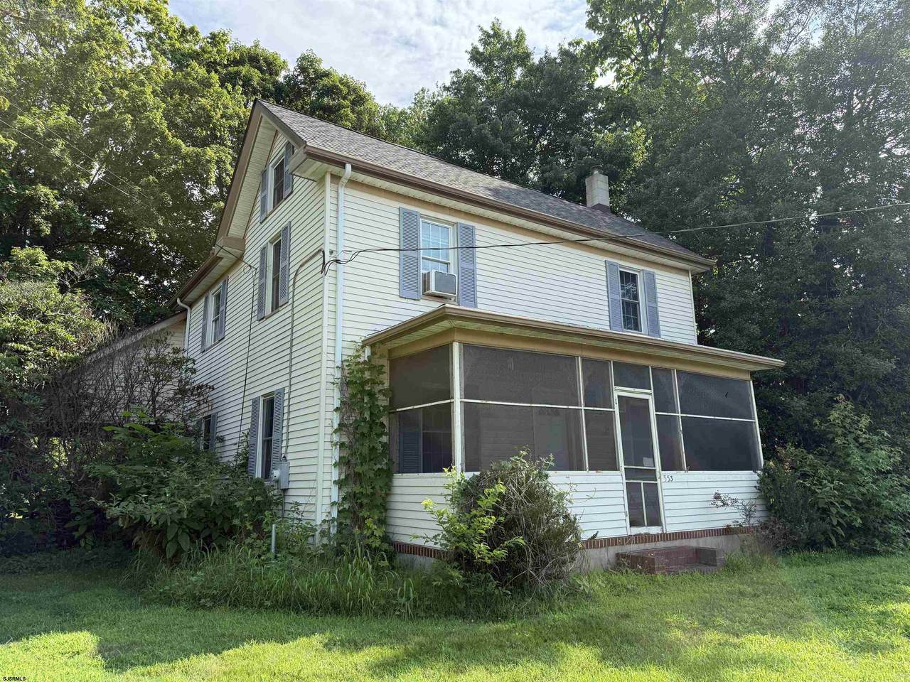 553 Irving - Photo 1