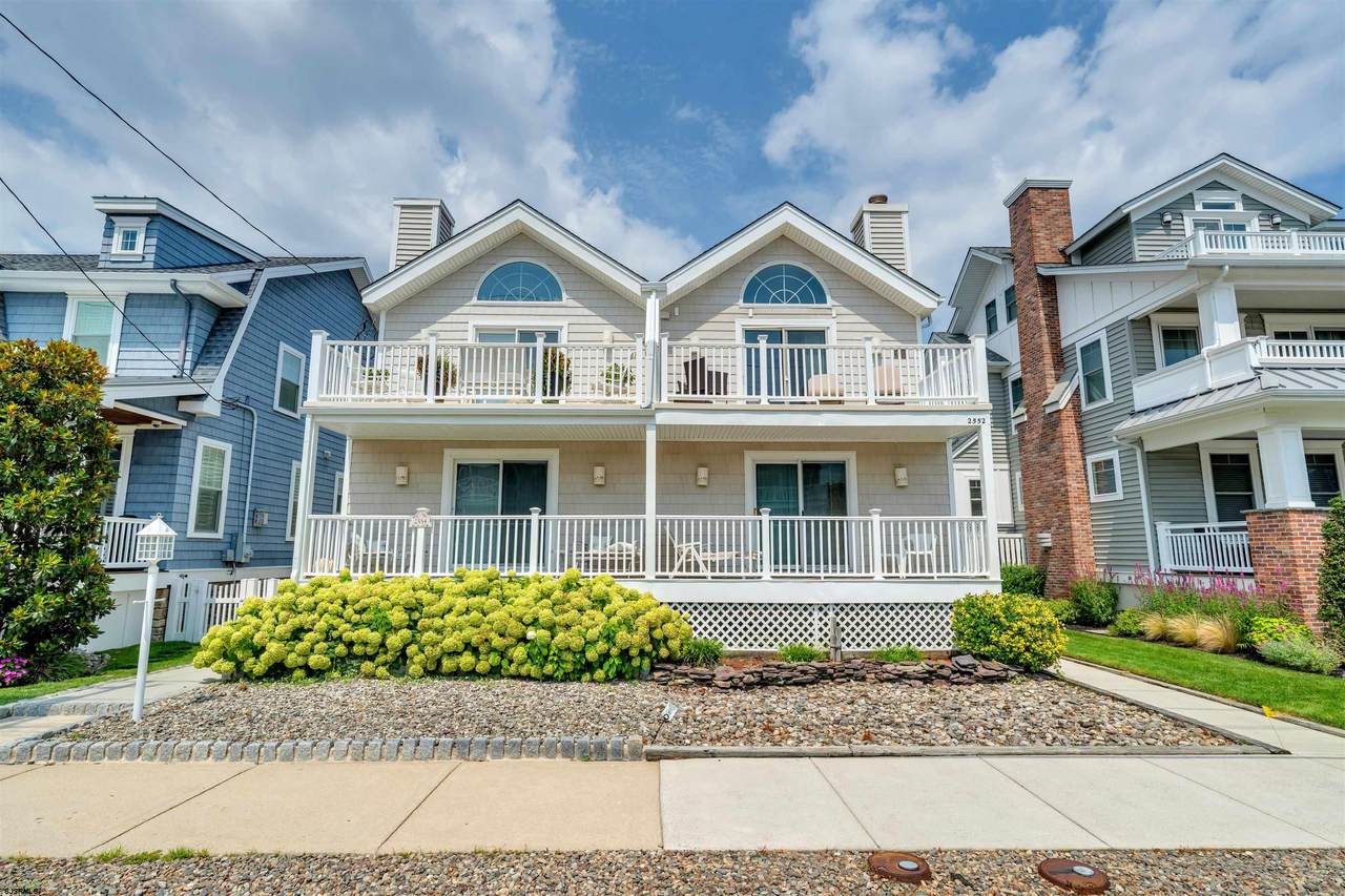 2552 Asbury - Photo 1