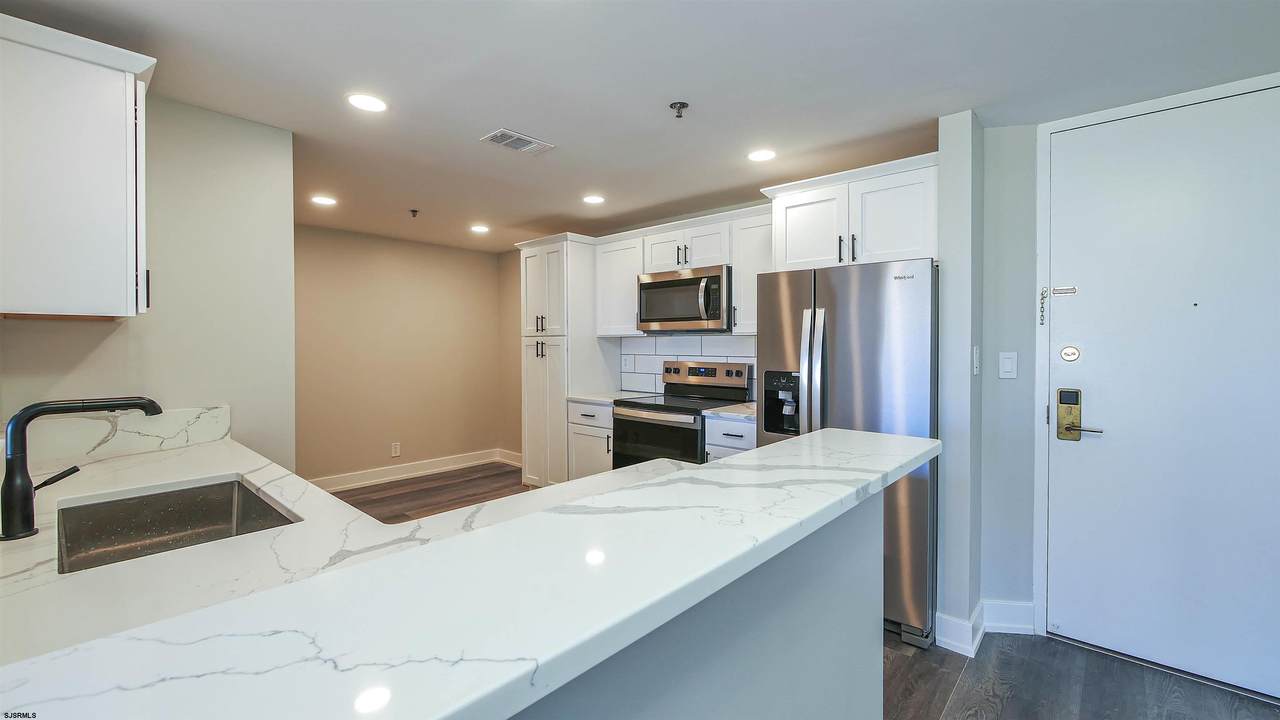 https://bt-photos.global.ssl.fastly.net/sjersey/1280_boomver_1_599171-2.jpg