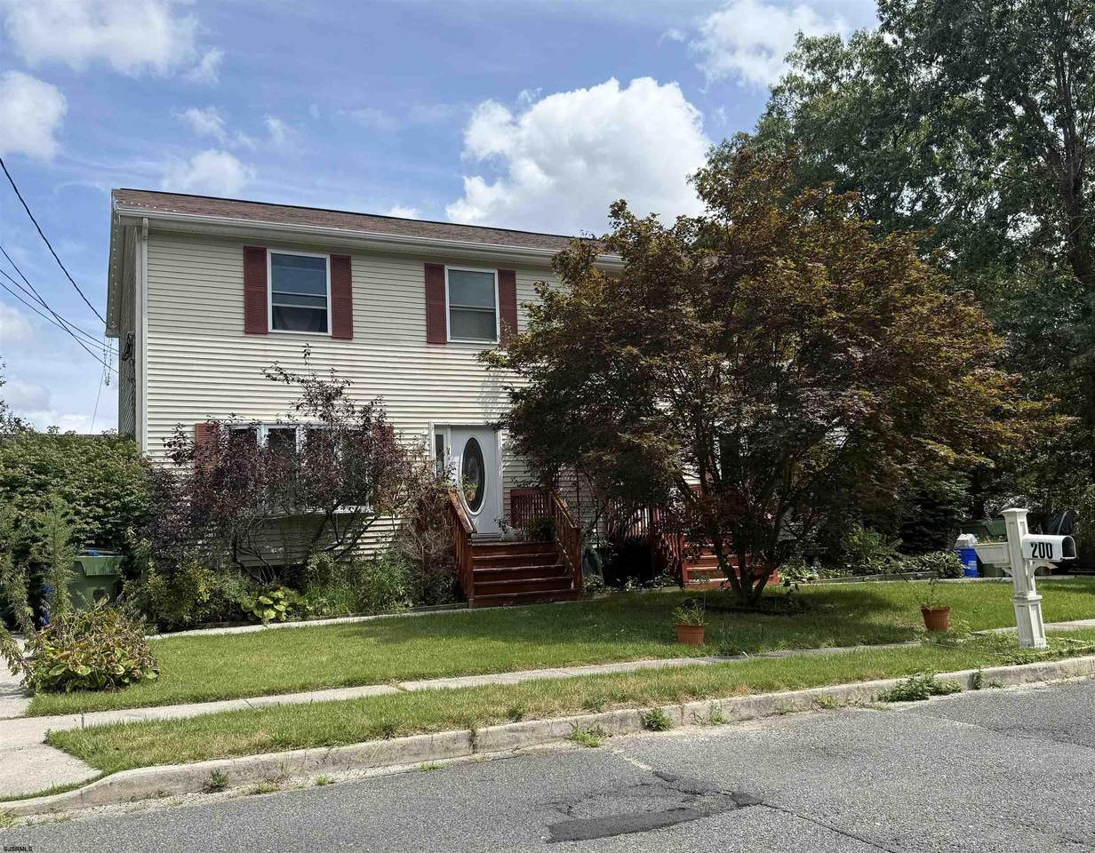 200 Sycamore - Photo 1
