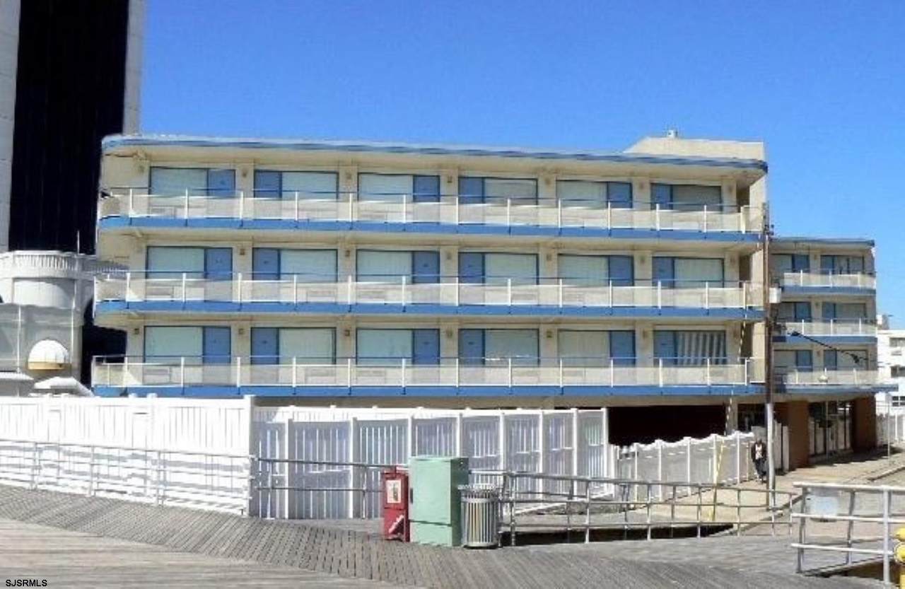 108 Montpelier Ave - Photo 1