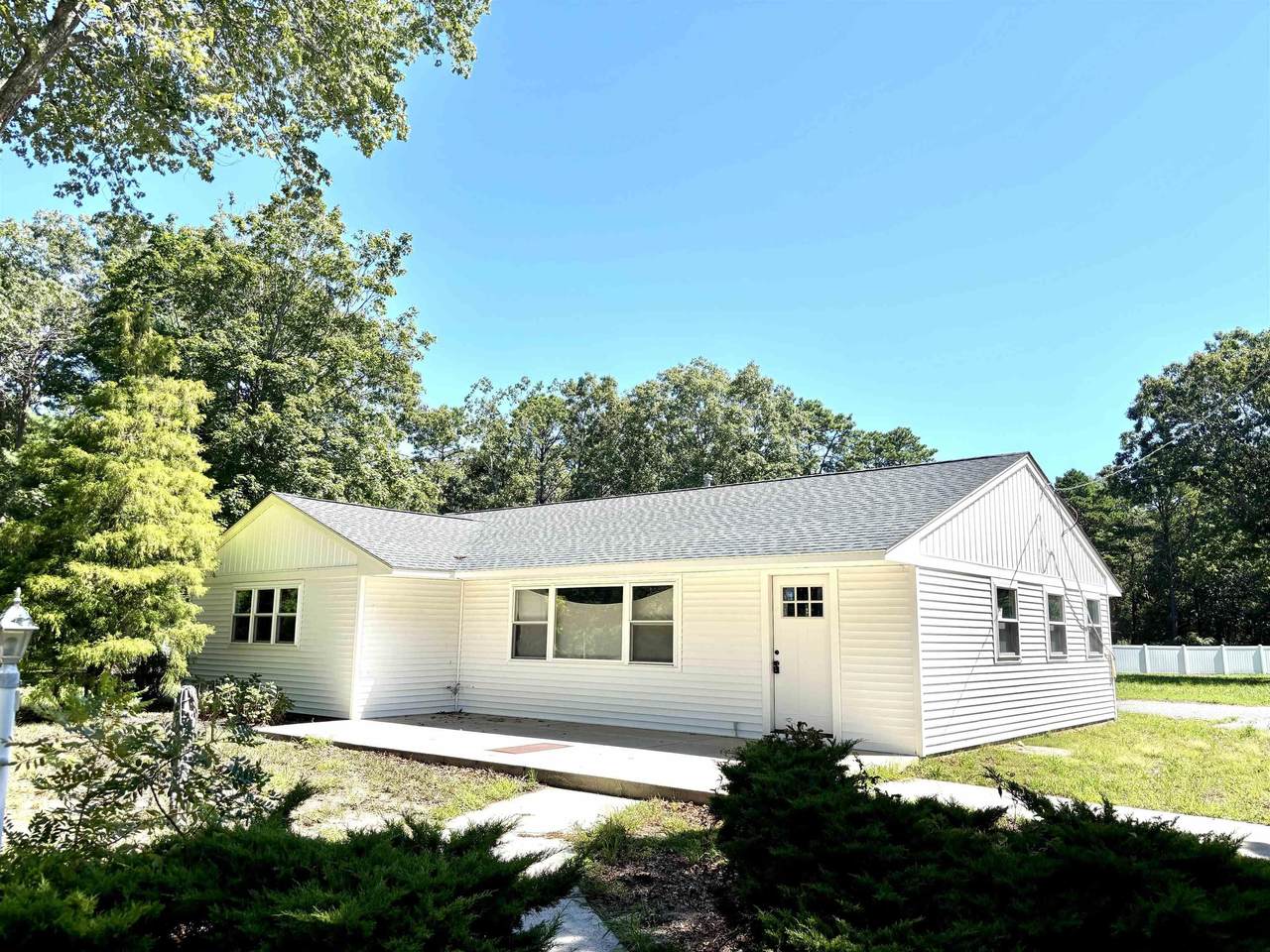 390 Court House S. Dennis - Photo 1
