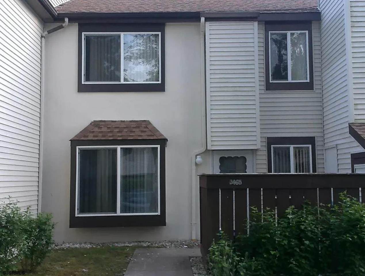 2465 Arbor - Photo 1