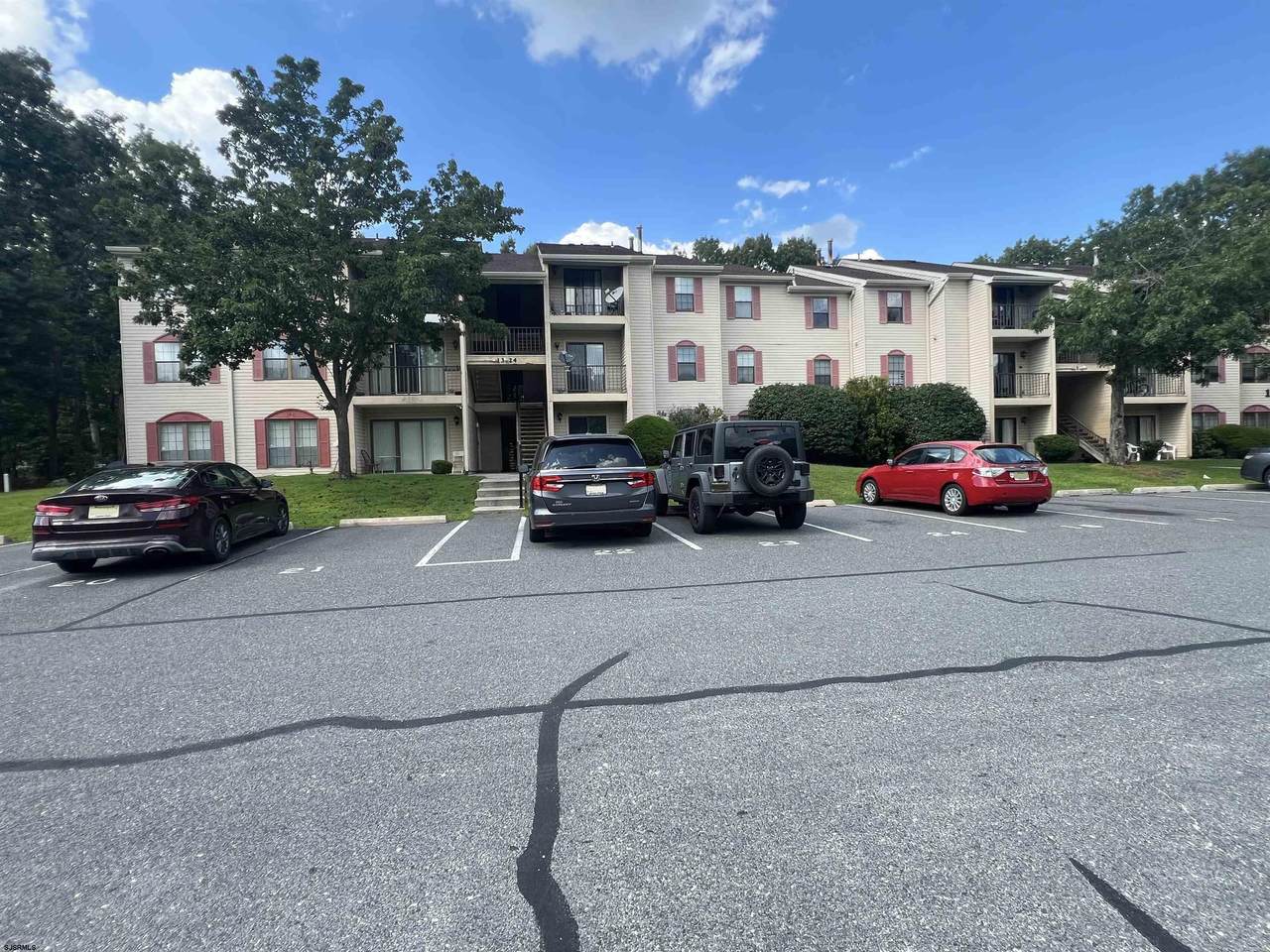 22 Colonial - Photo 1