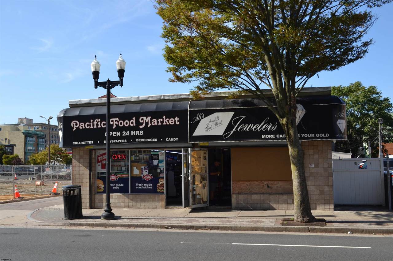 1009 Pacific Ave - Photo 1