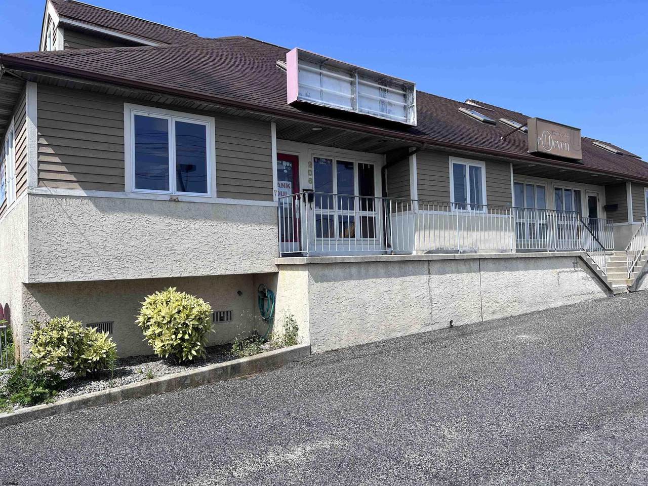 200-206 11th - Photo 1