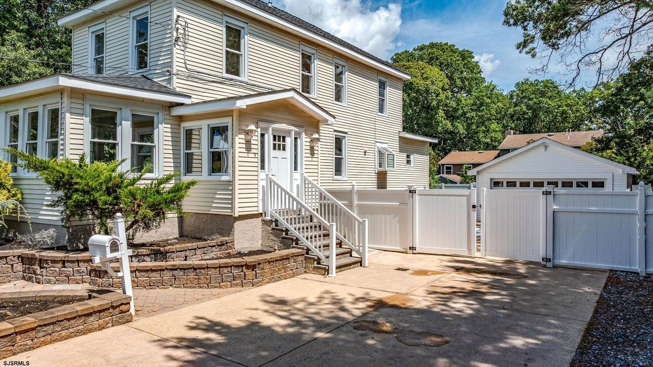 413 Oakcrest - Photo 1