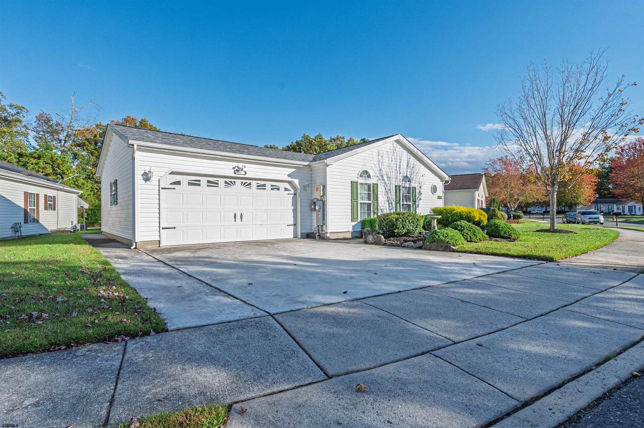 66 Knollwood - Photo 1