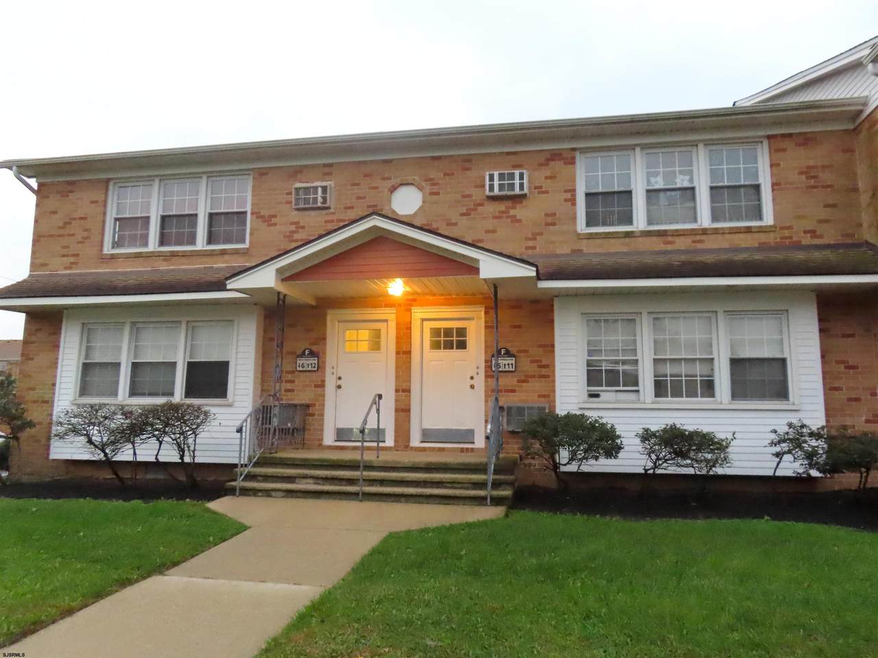 709 Dudley - Photo 1