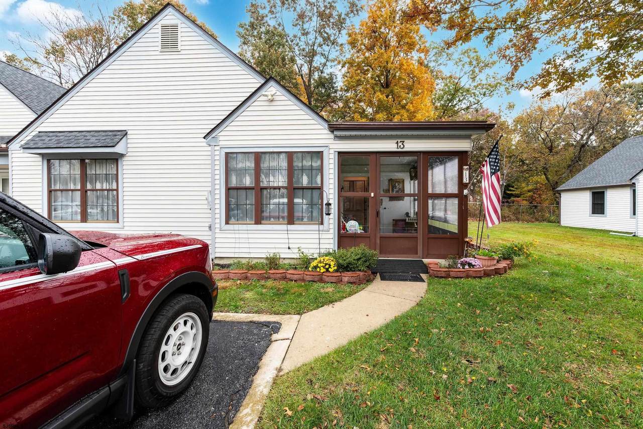 735 Main Rd Apt 13 - Photo 1