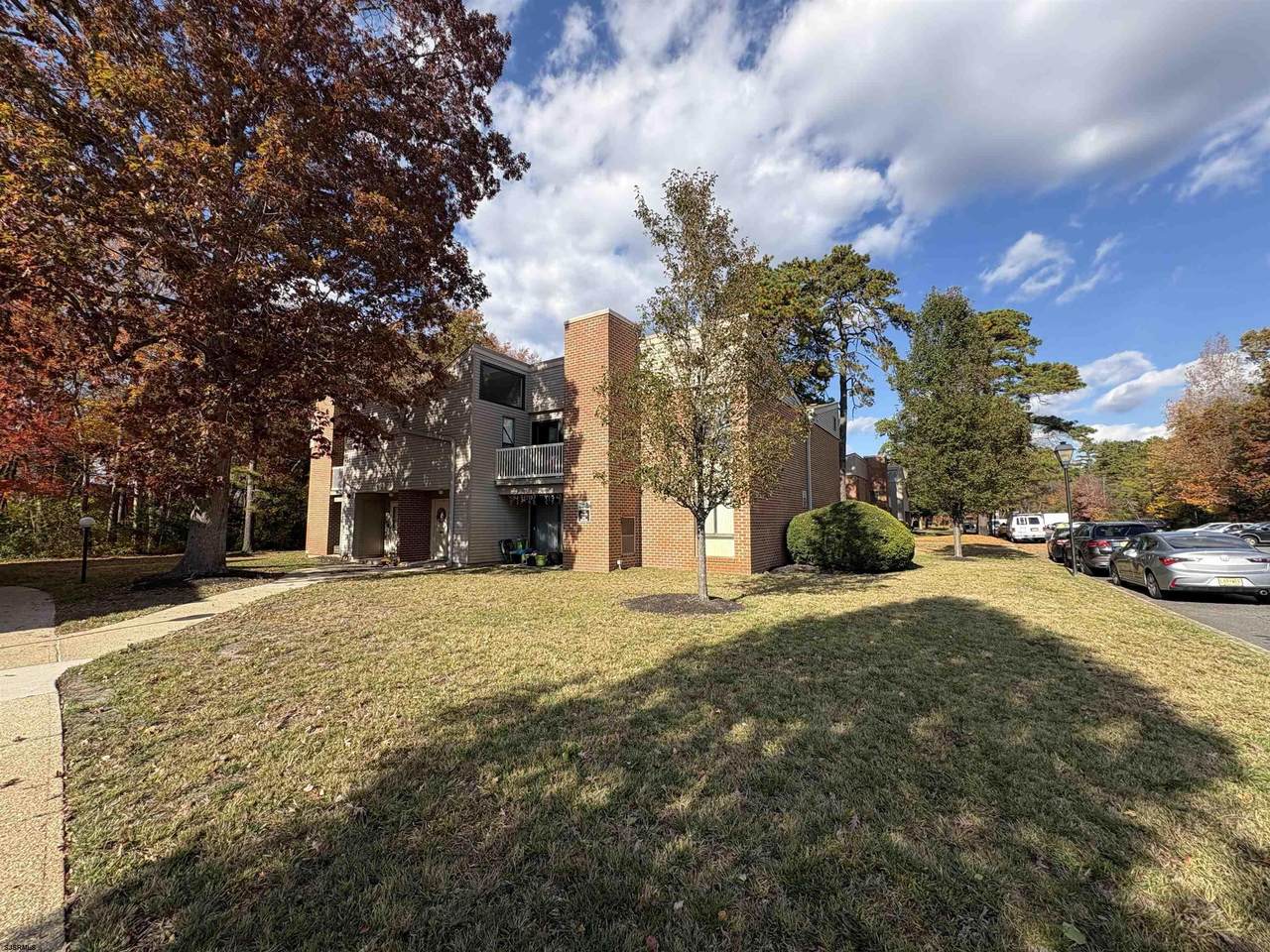 504 Meadowbrook Dr - Photo 1