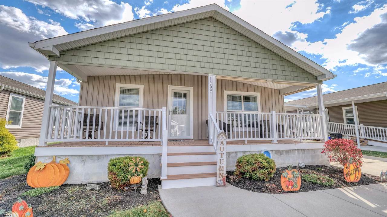 1909 Ventnor Ave - Photo 1