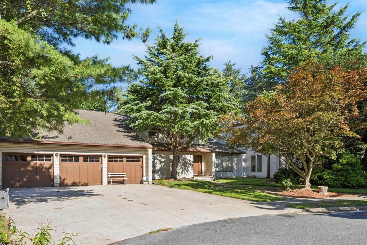 2 Woodstock Dr - Photo 1