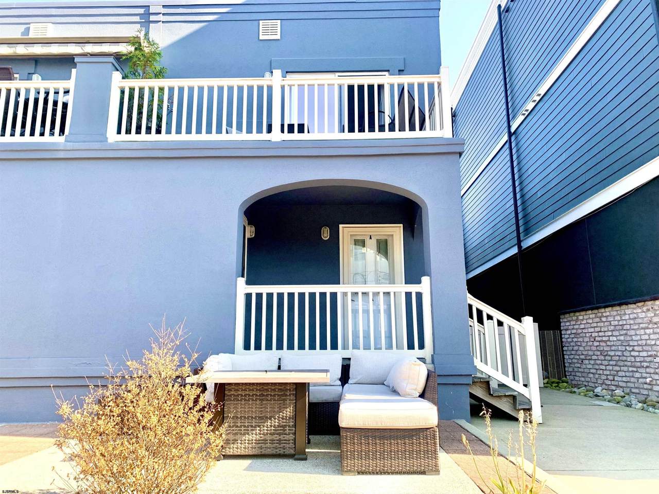 9706 Ventnor Ave - Photo 1