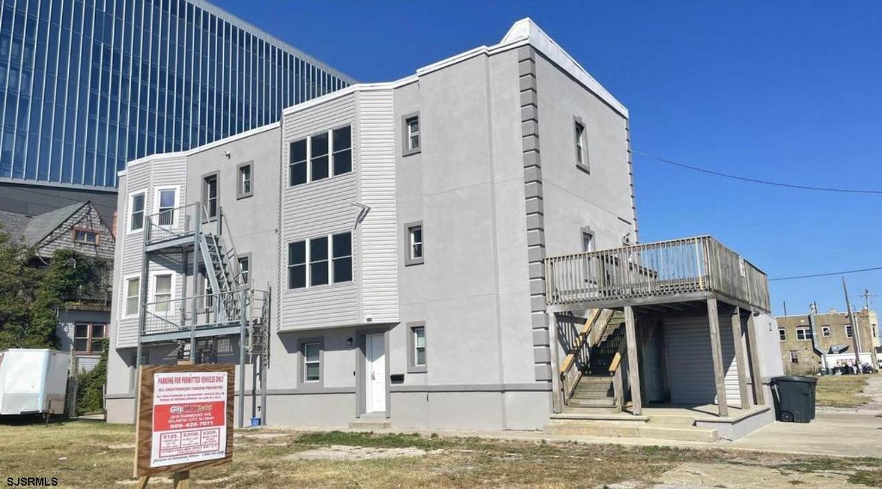 222 Rhode Island - Photo 1