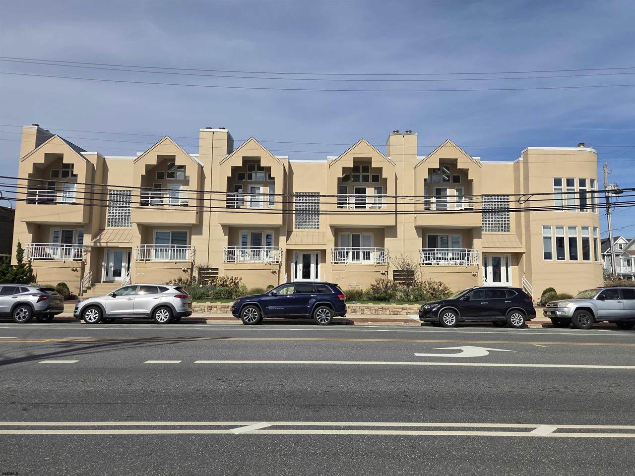 9101 Atlantic Ave - Photo 1