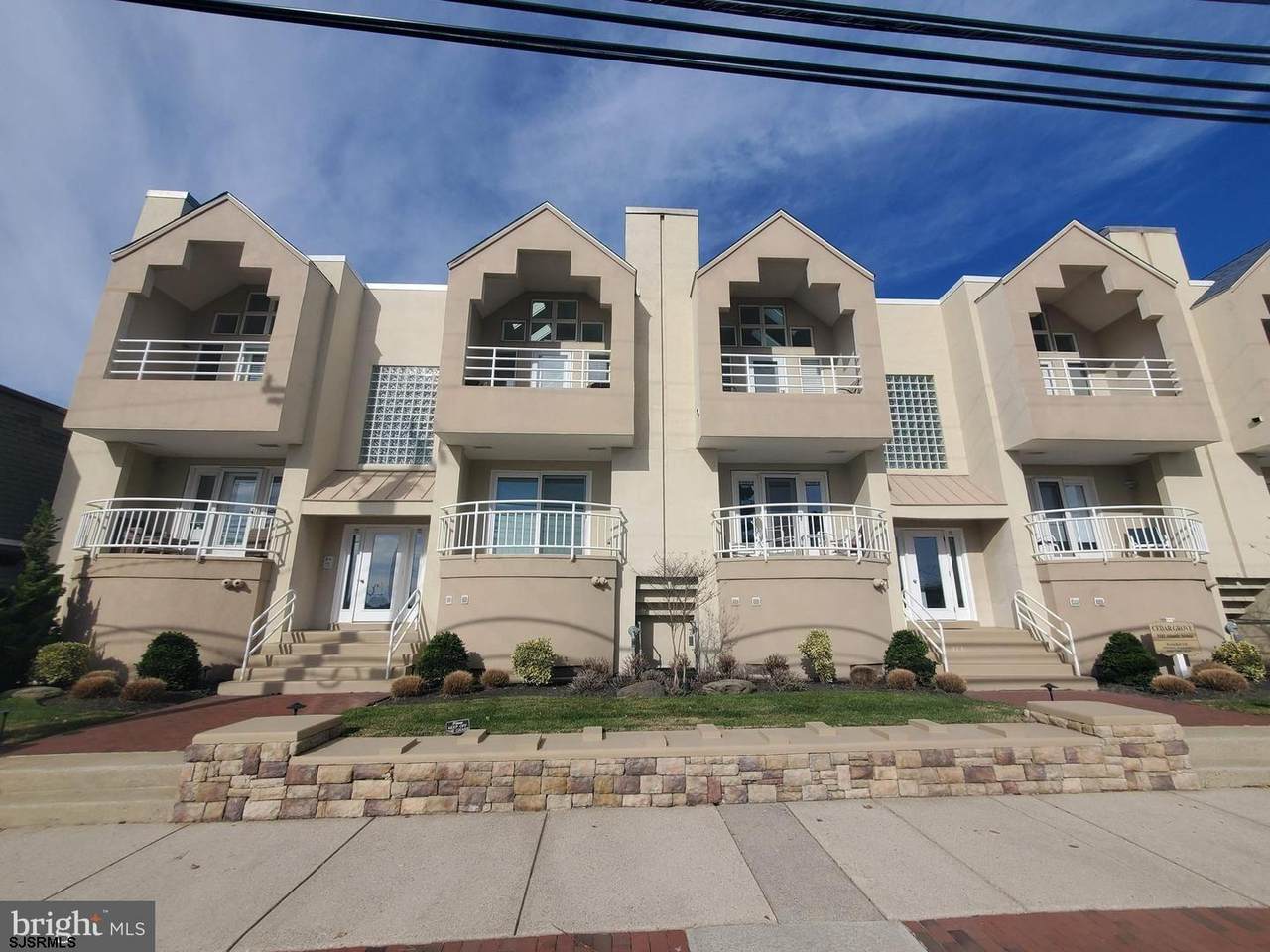 9101 Atlantic - Photo 1