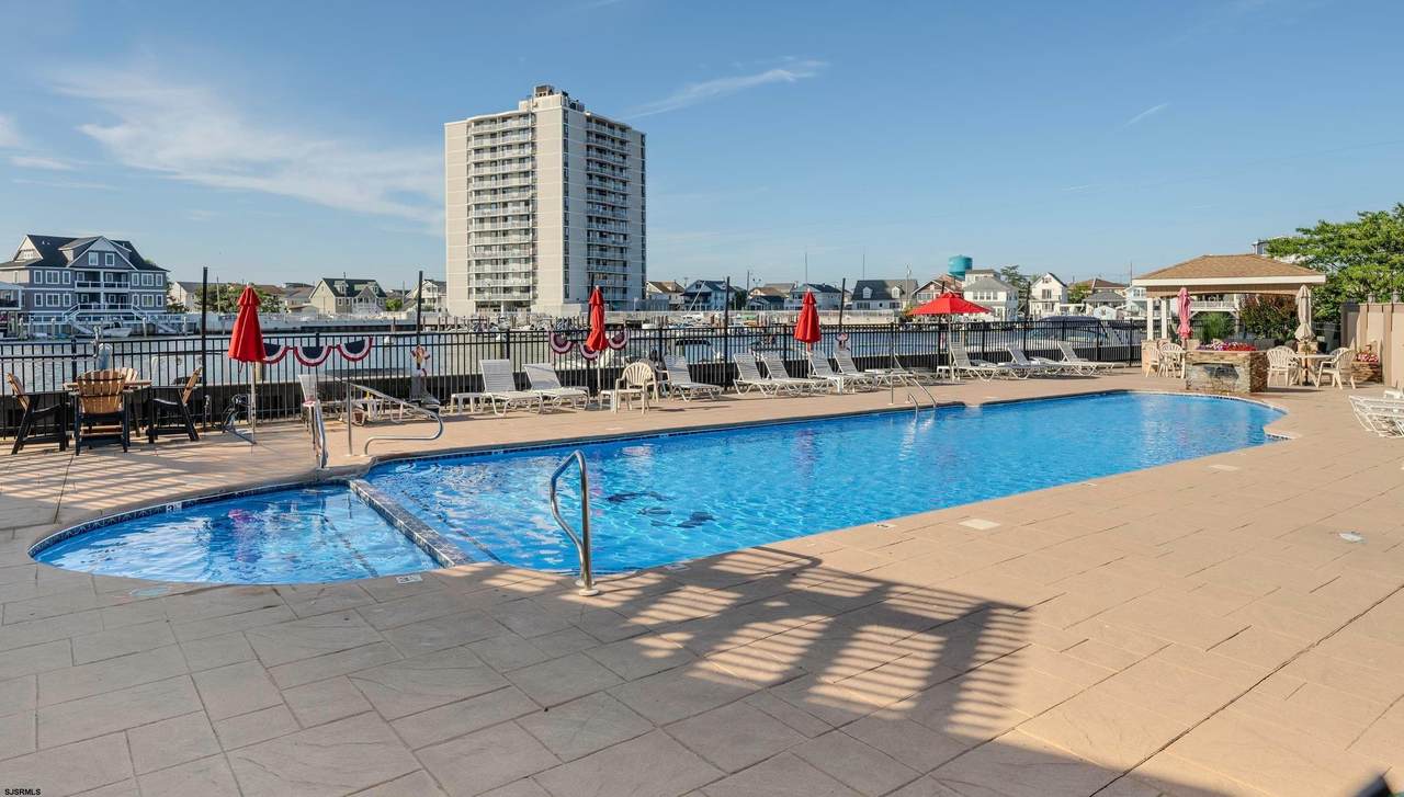 6101 Monmouth - Photo 1