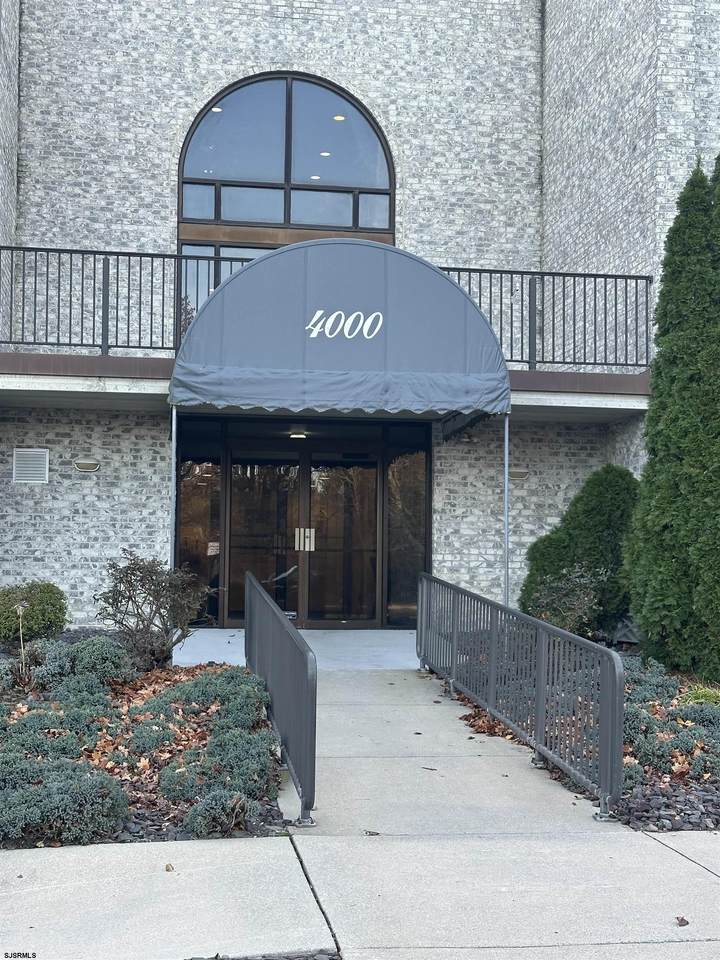 4208 Dolphin - Photo 1