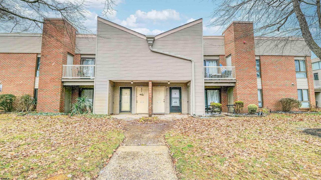 604 Meadowbrook - Photo 1