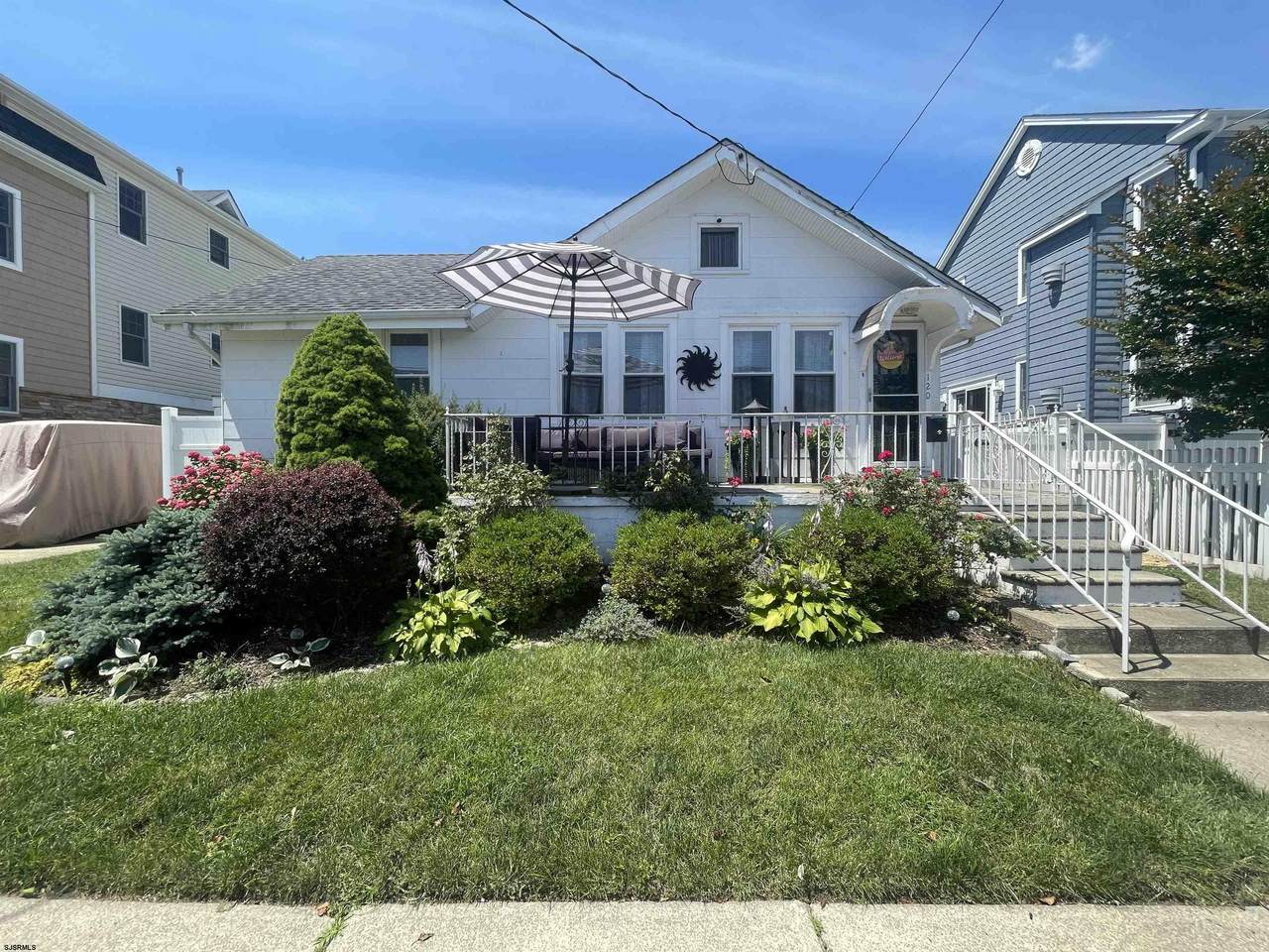 120 Monroe - Photo 1