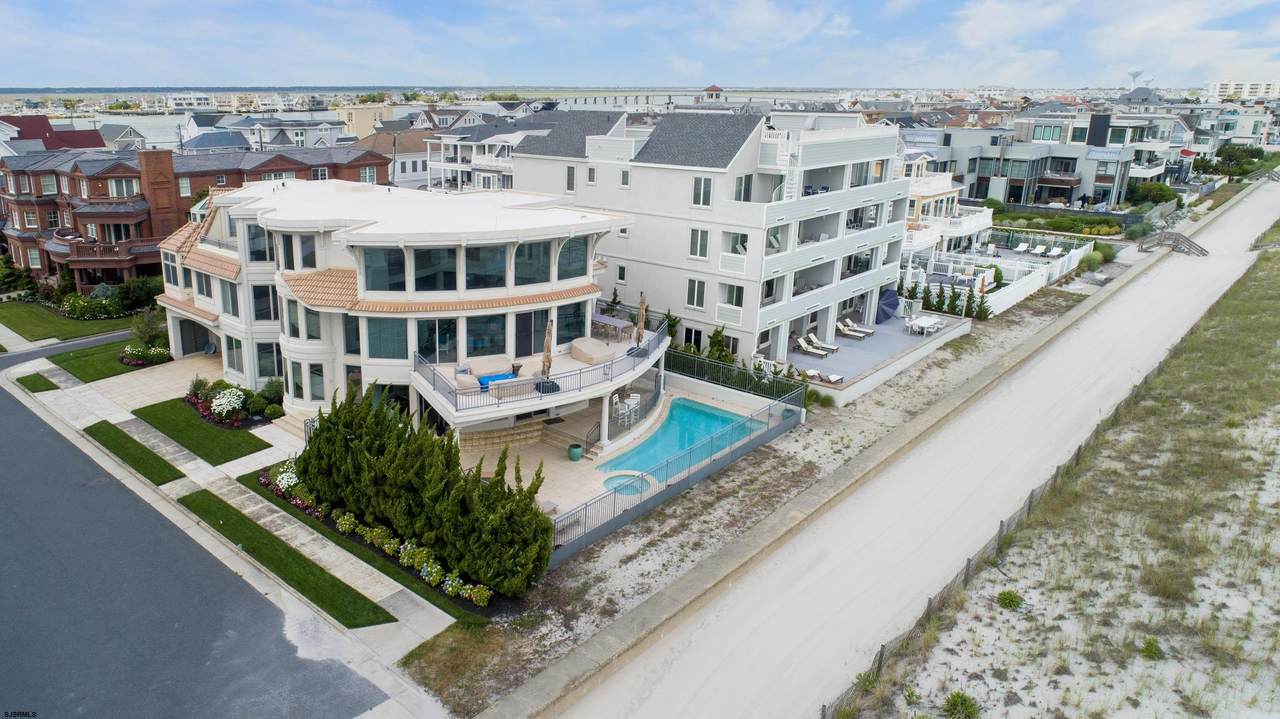 121 17th Ave - Photo 1