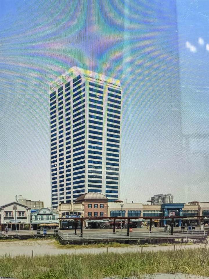 1515 Boardwalk - Photo 1