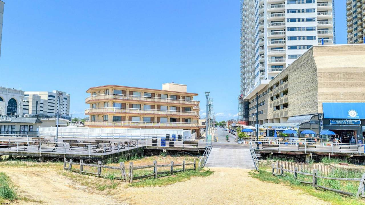 108 Montpelier - Photo 1