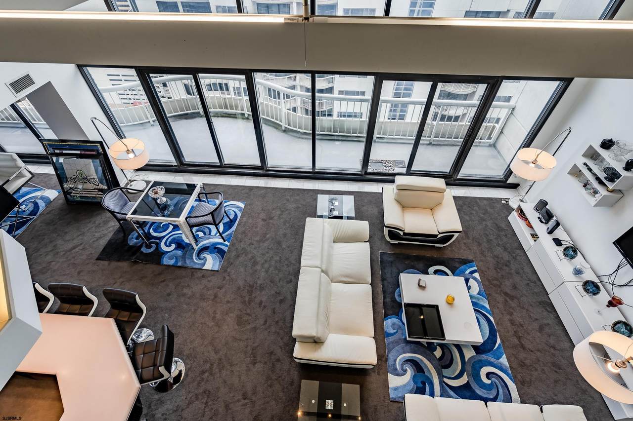 3101 Boardwalk - Photo 1